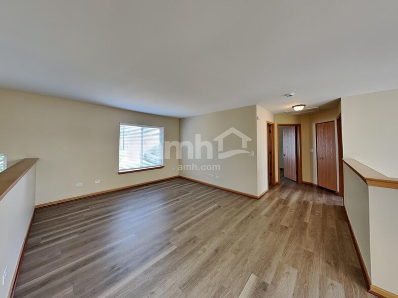 Building Photo - 7003 Sahara Dr