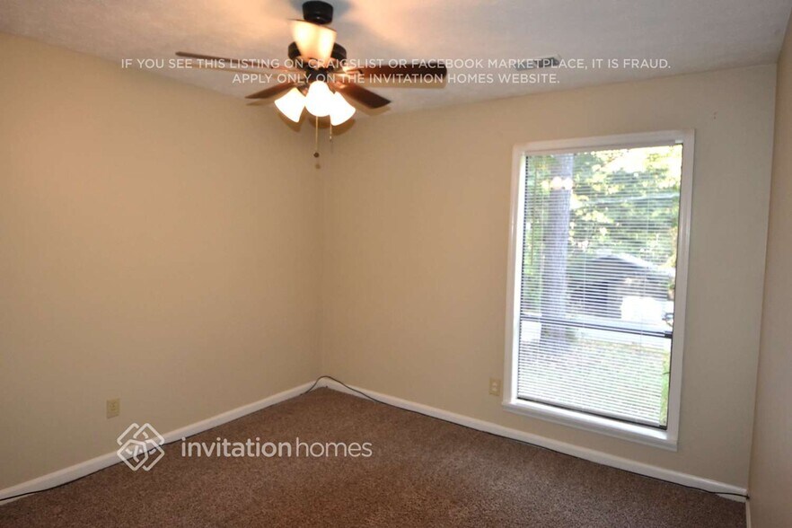 Building Photo - 511 Pebble Creek Dr