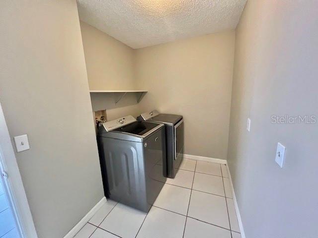 Building Photo - 2342 Queenswood Cir