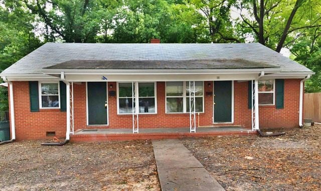 Building Photo - Available mid-June! 2 Bed Duplex In The He...