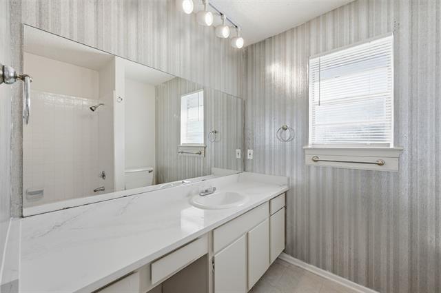 Building Photo - 4325 Altamesa Blvd