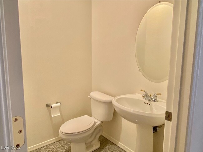 Building Photo - 2768 Cherrydale Falls Dr