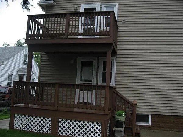 Patio - 122 Powell Ave