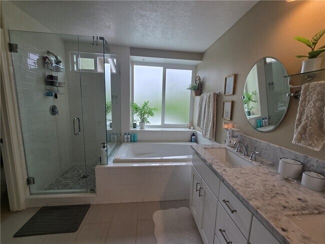 Building Photo - 28841 Mira Vista