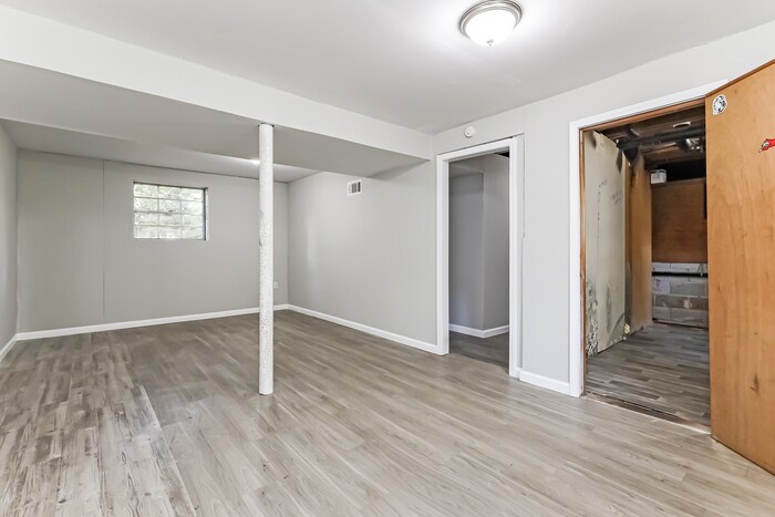 Building Photo - 203 Lucan Way