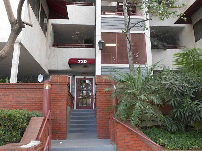 Primary Photo - 730 W 4th St