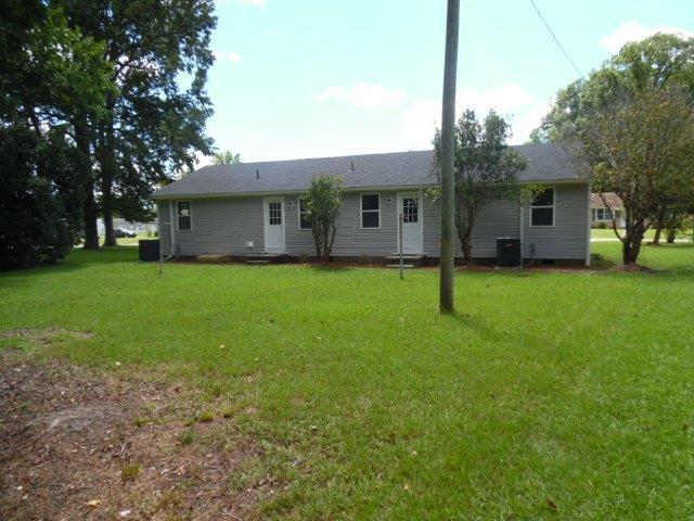 Building Photo - 2 BR 1 BA Duplex