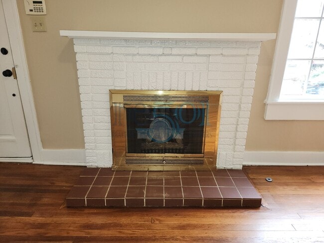 Building Photo - Addorable Newly Updated 3 Bedroom 2 Bathroom Hillcrest Cottage Minutes From UAMS!!!