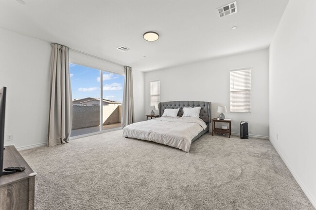 Building Photo - New Build, 4 bedroom, 3 full bathroom in the Master Planned Community; Landmark at Black Mountain...