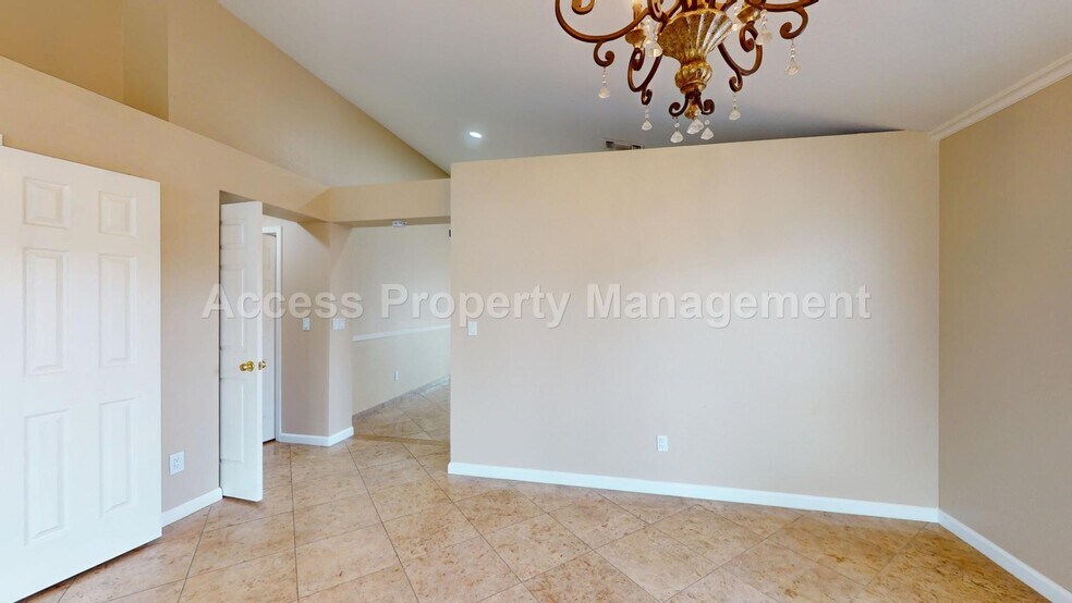 Building Photo - 2141 Norik Dr