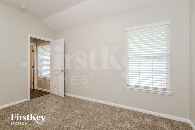 Building Photo - 1909 Holly Oak Dr