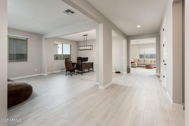 Building Photo - 5127 N 183rd Dr