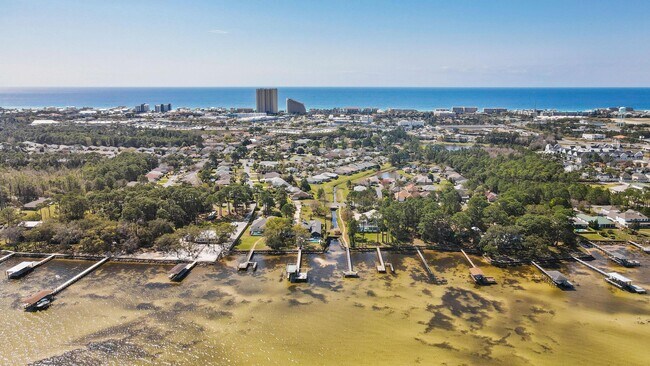 Building Photo - 65 Bay Tree Dr