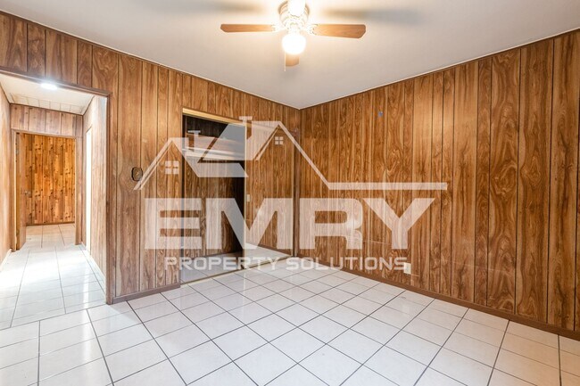 Building Photo - 6221 Fishburn Ave