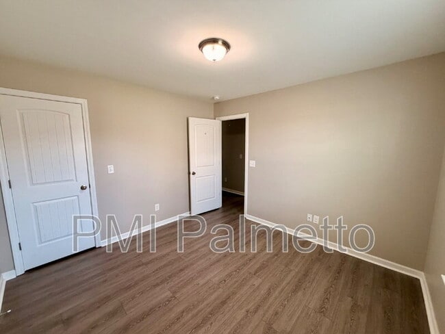 Building Photo - 226 Elsoma Dr