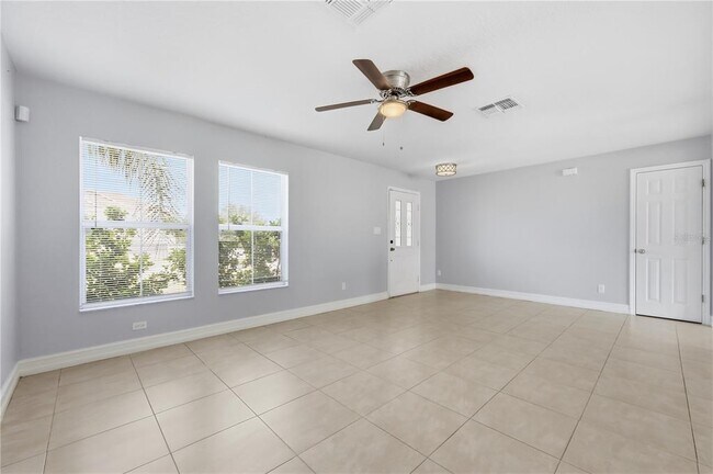 Building Photo - 7339 Country Run Pkwy