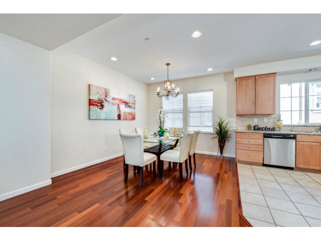 Building Photo - 557 Adeline Ave