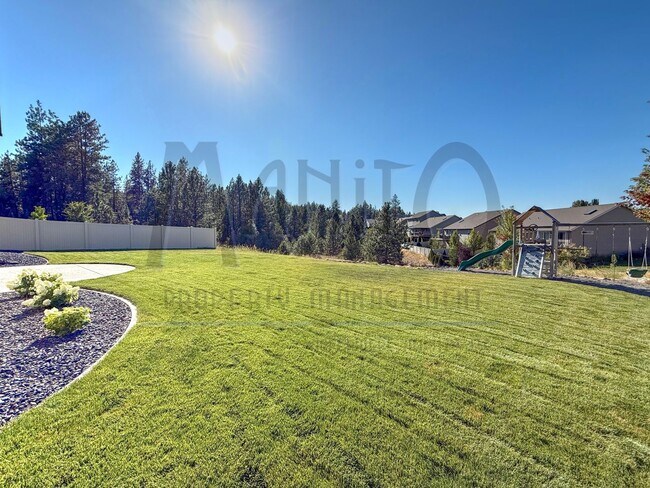 Building Photo - Spacious Eagle Ridge Home