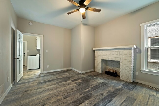 Building Photo - 1205 Charleston Ave