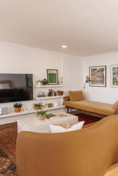 Building Photo - 1508 Pleasant St