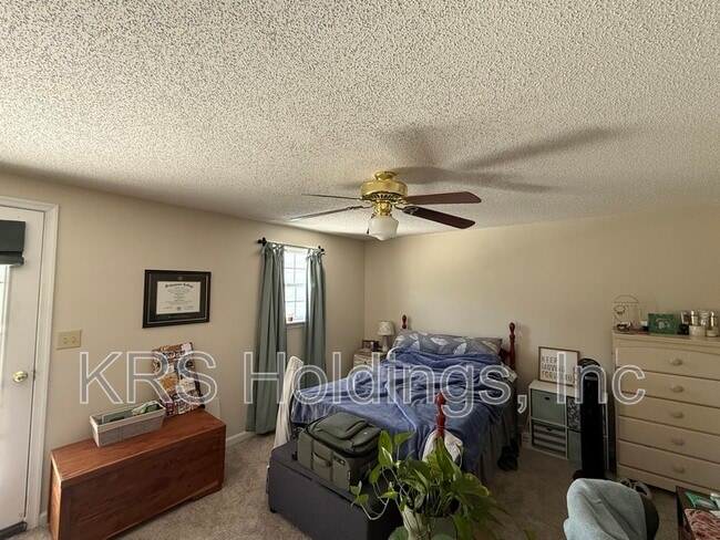 Building Photo - 129 Cindie Ln