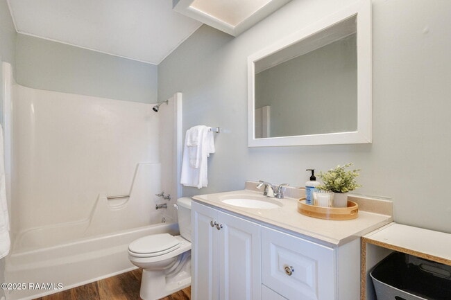 Building Photo - 103 Pinion Cir