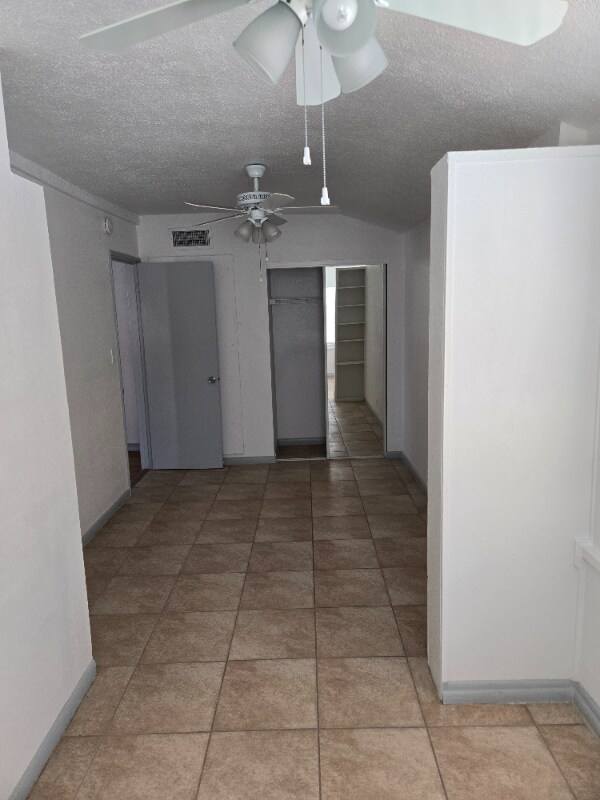 Building Photo - 1514 4th St