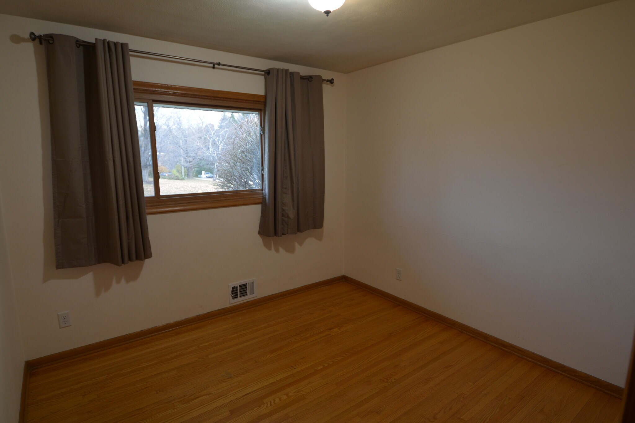 Building Photo - 1426 Glenhill Road