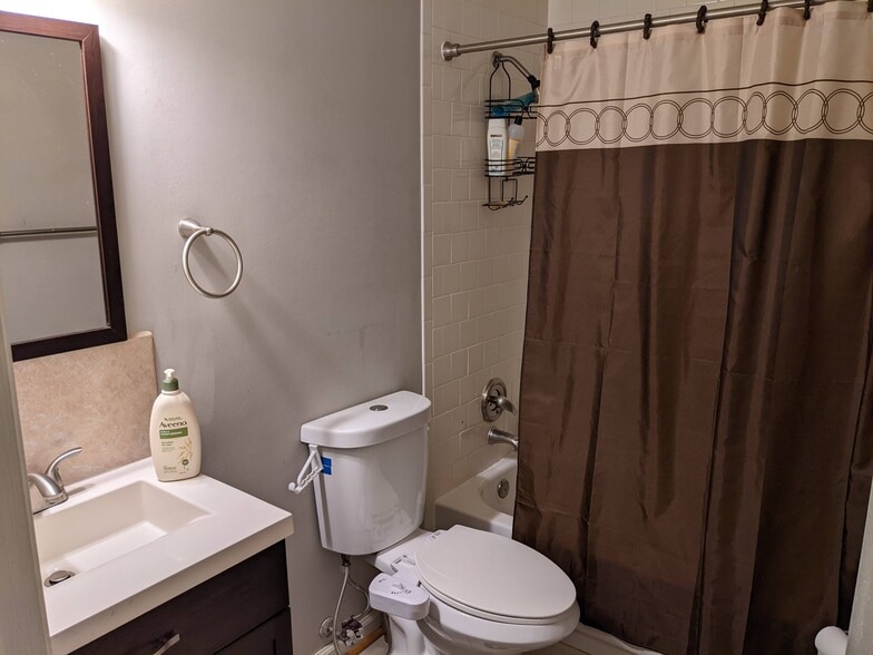 Building Photo - 3152 Bayswater Ct