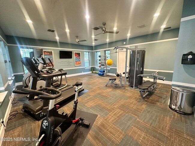 Building Photo - 13950 Berryview Rd