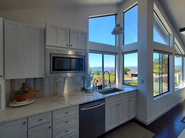 Building Photo - 5111 23rd Ave W