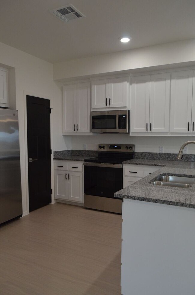 Building Photo - 1438 Walker Pl Blvd