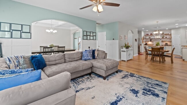 Building Photo - Beautifully Upgraded Home with Outdoor Fire Pit and Fenced Backyard in Buckhead East