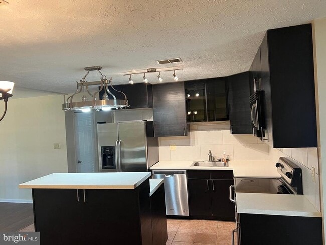 Building Photo - 6638 Antelope Ct