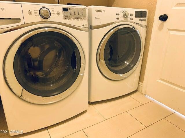 Building Photo - 8832 E Lupine Ave