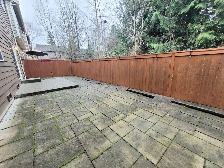 Building Photo - 19226 25th Ave SE