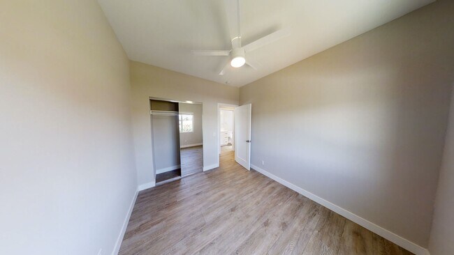 Building Photo - 4BD/2BA, Spacious Yard  (Lease out, pendin...