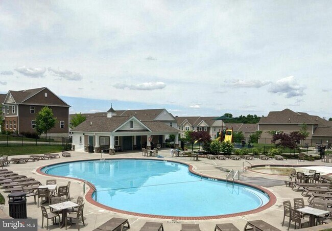Building Photo - 720 Sun Valley Ct