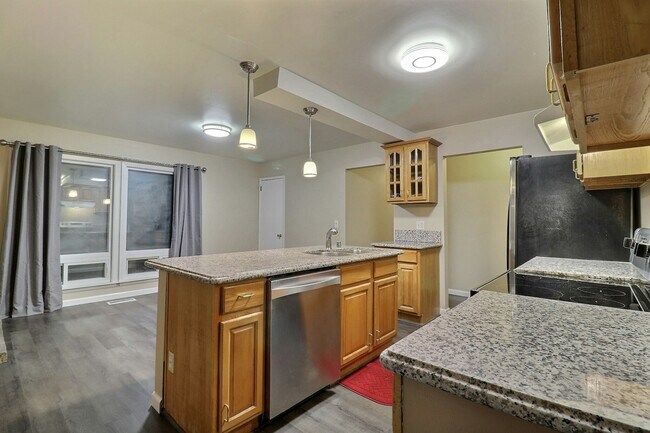 Building Photo - 26804 17th Pl S