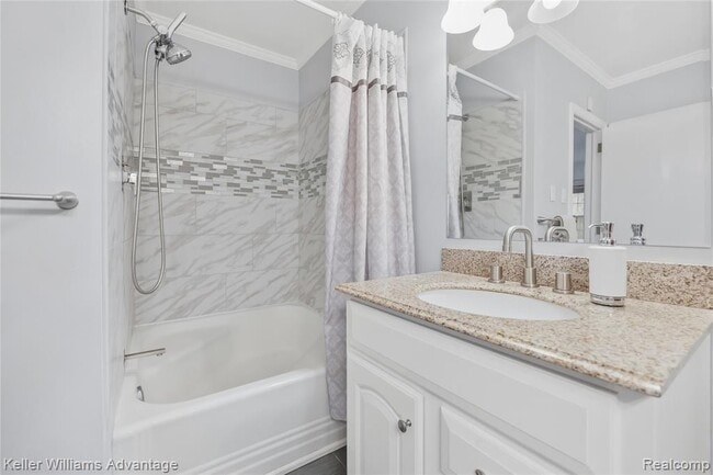 Building Photo - 6103 Park Lake Rd