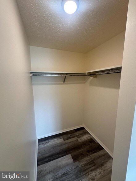 Building Photo - 550G Heather Ridge Dr