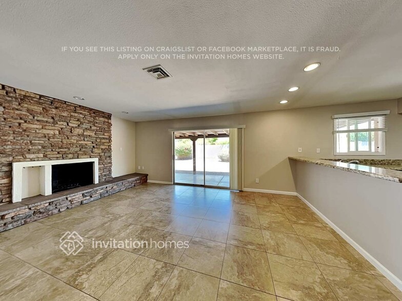 Building Photo - 6730 E Sweetwater Ave