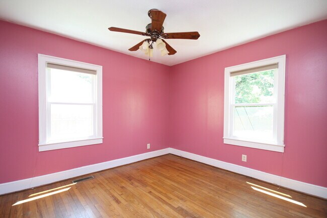 Building Photo - 2715 Thornton Cir SW