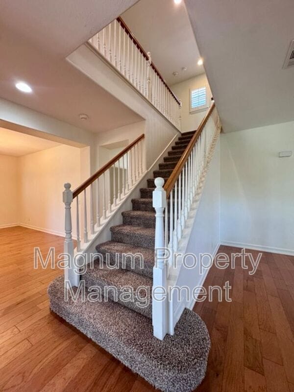 Building Photo - 44780 Rutherford St