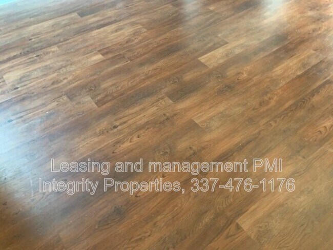 Building Photo - 209 Bentgrass Dr