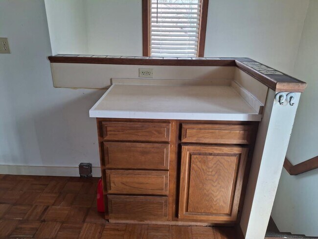 Building Photo - 33 Brooklyn Ave