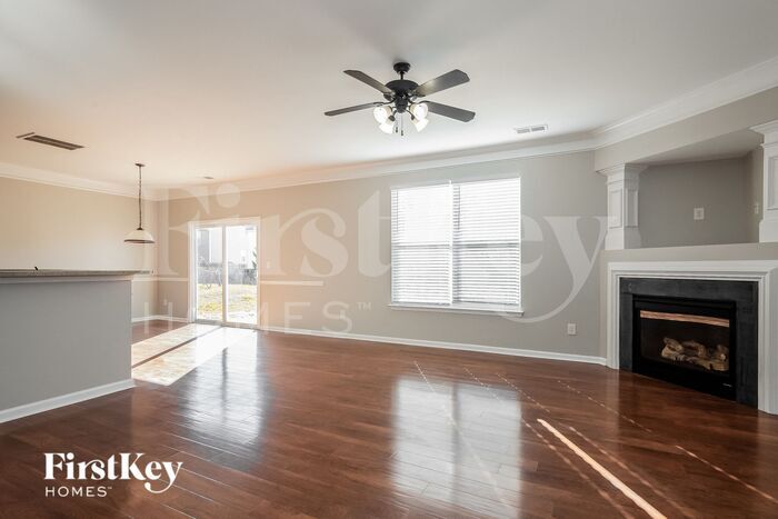 Building Photo - 4247 Bathurst Dr