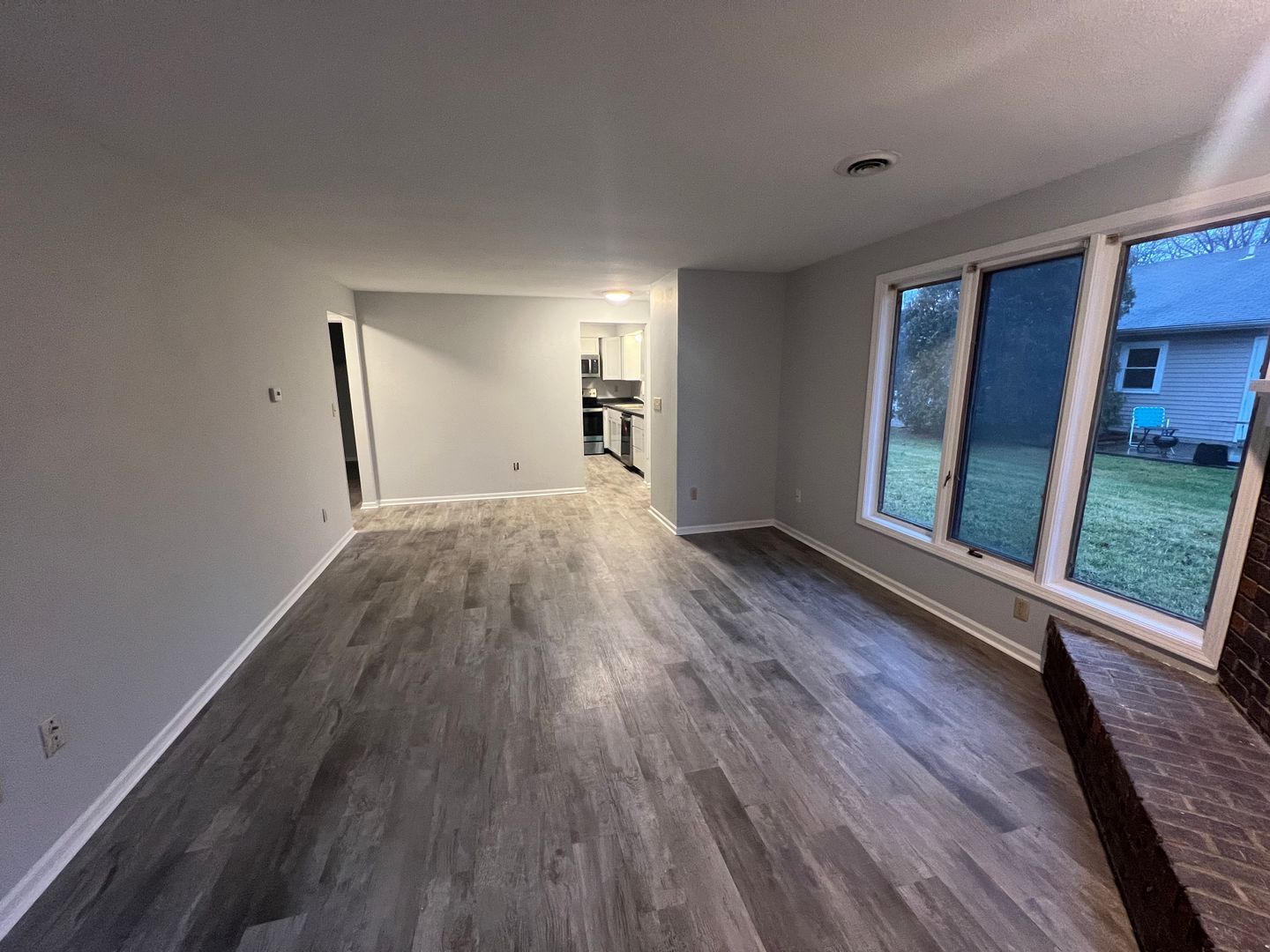 Building Photo - 5621 Bluebird Ct