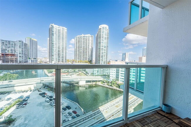 Building Photo - 31 SE 5th St