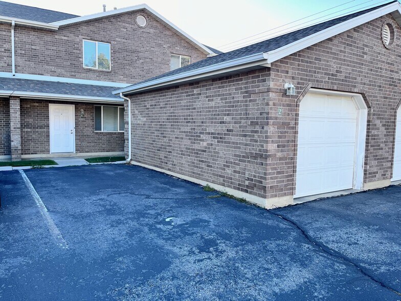 Building Photo - 280 E 700 S